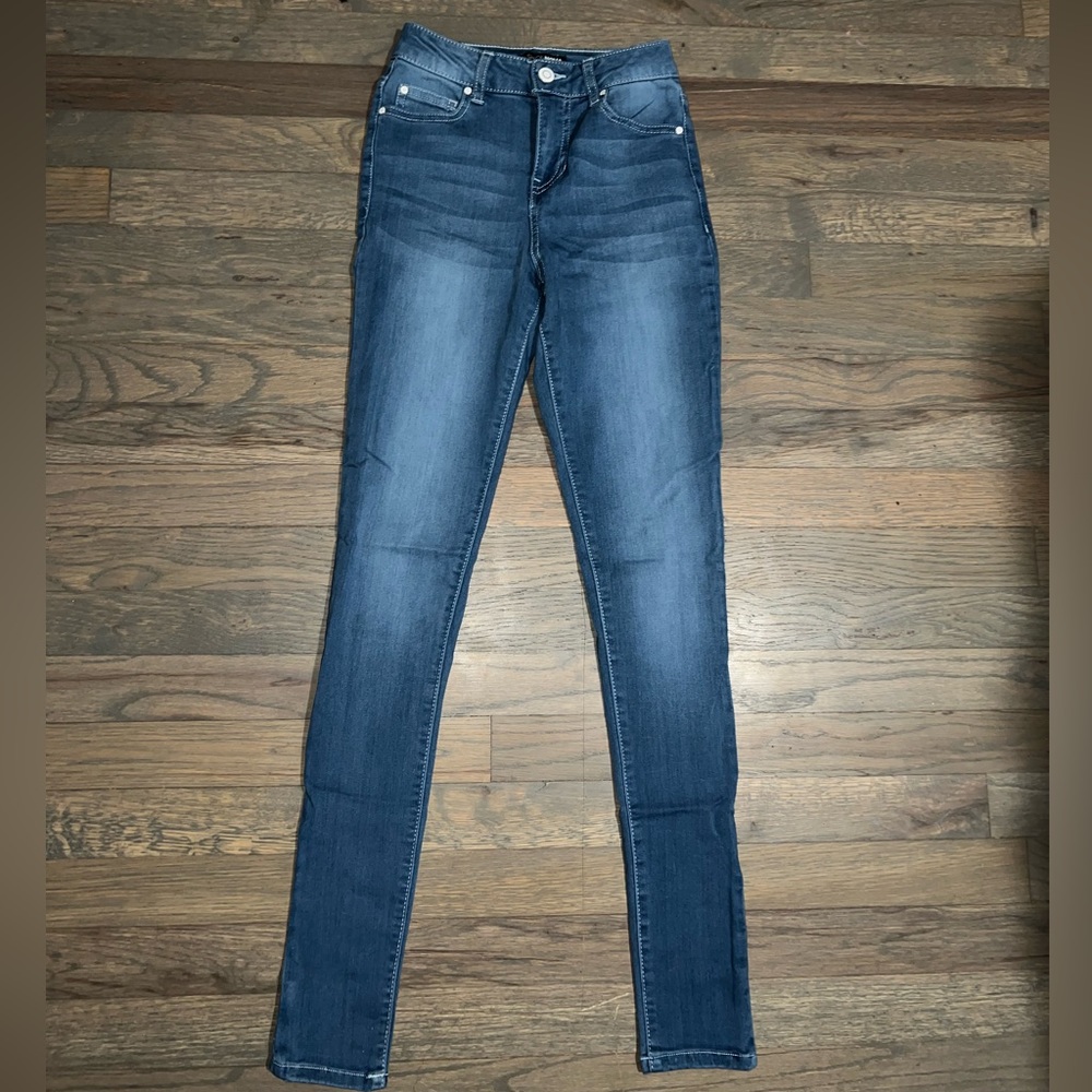 Medium Blue Wash Jean